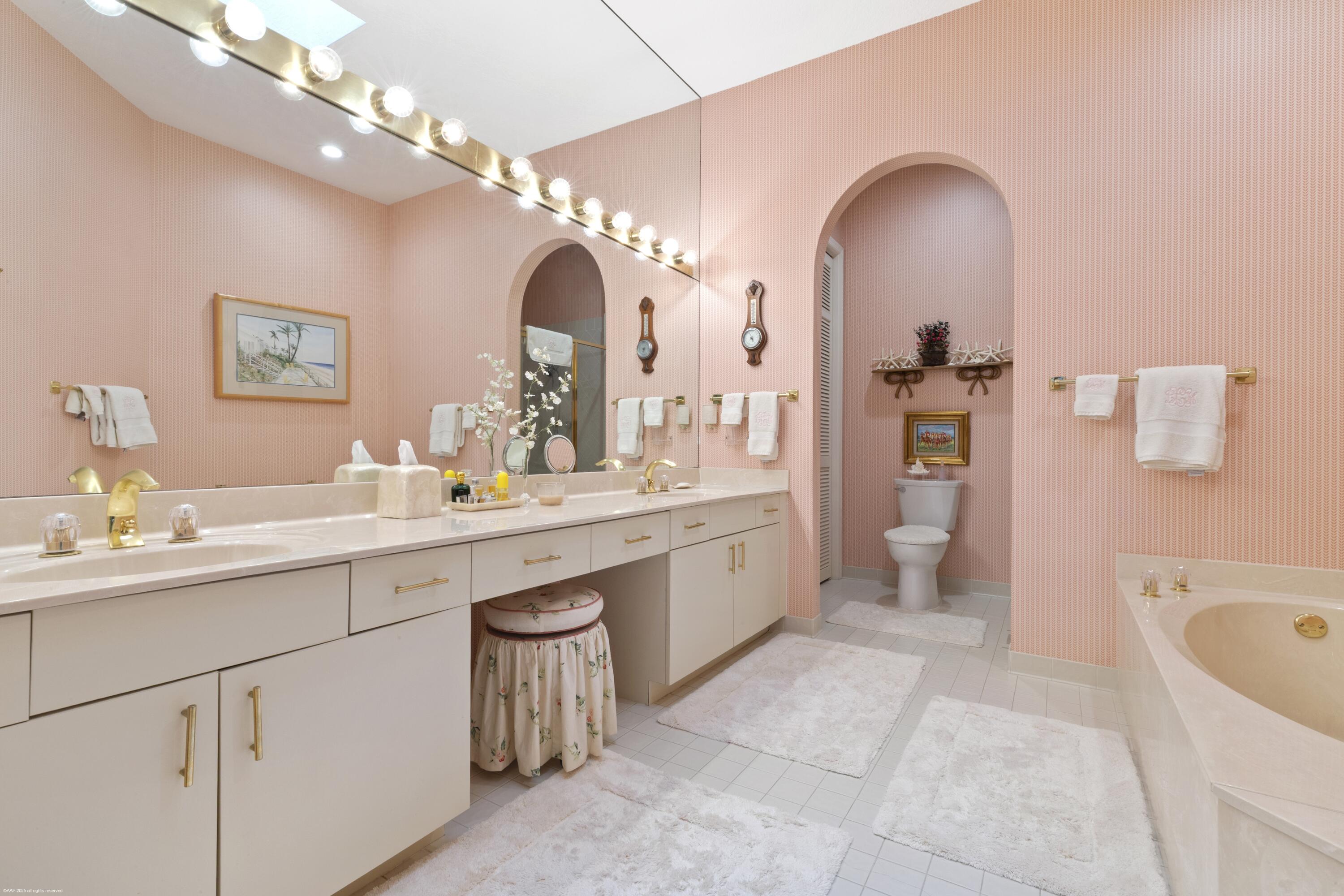 EQUESTRIAN CLUB ESTATES 3 - Residential