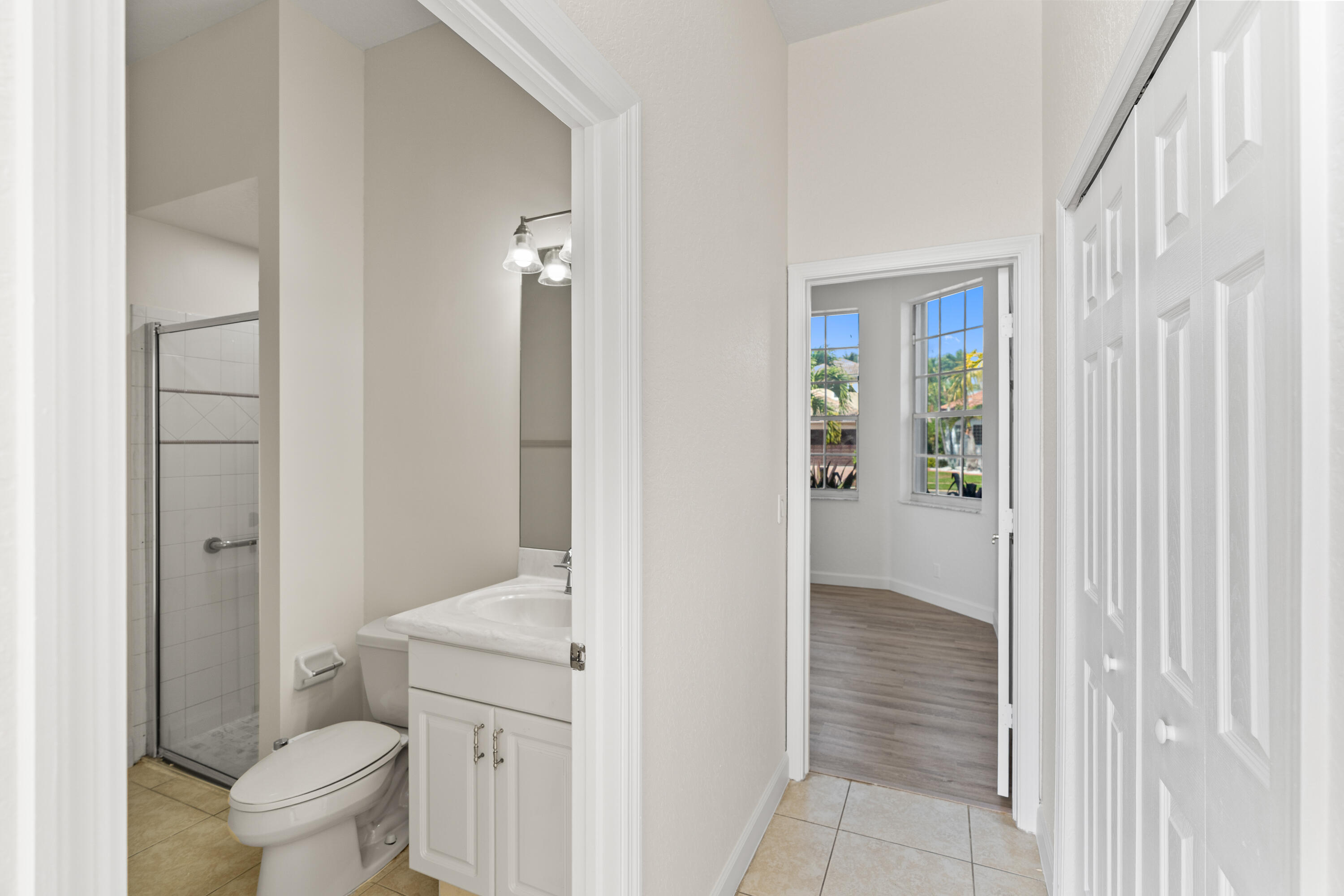 SUNSET LAKES PLAT ONE - Residential