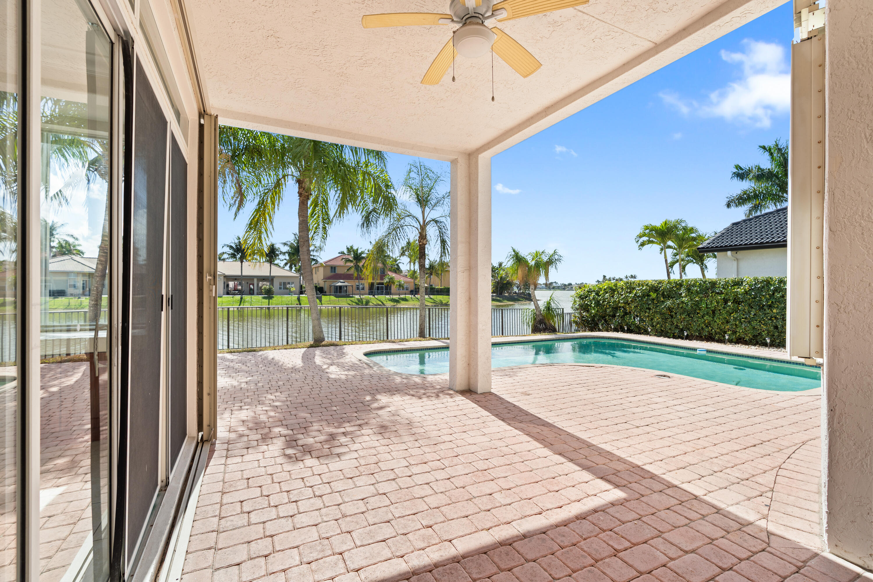 SUNSET LAKES PLAT ONE - Residential