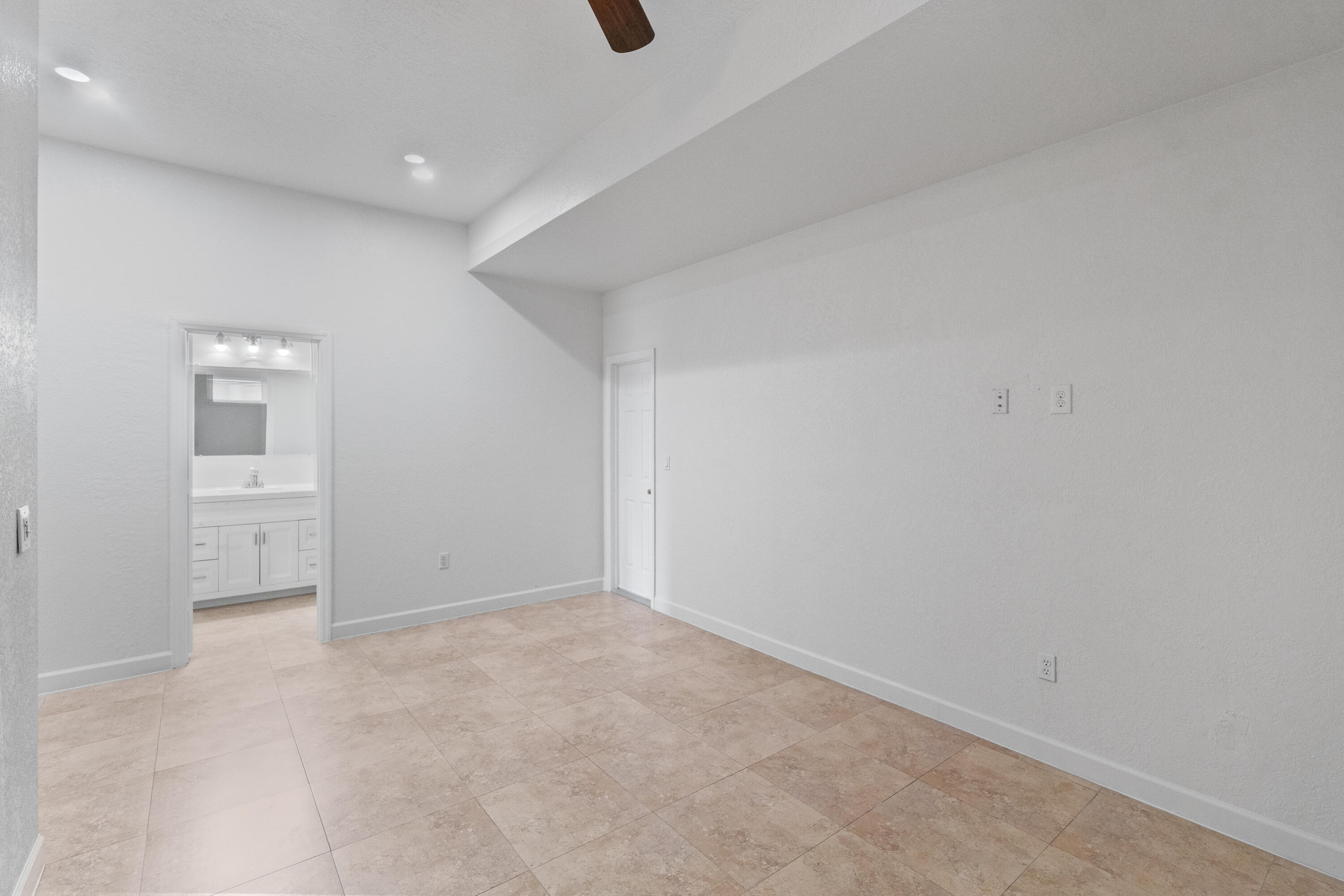 SUNSET LAKES PLAT ONE - Residential