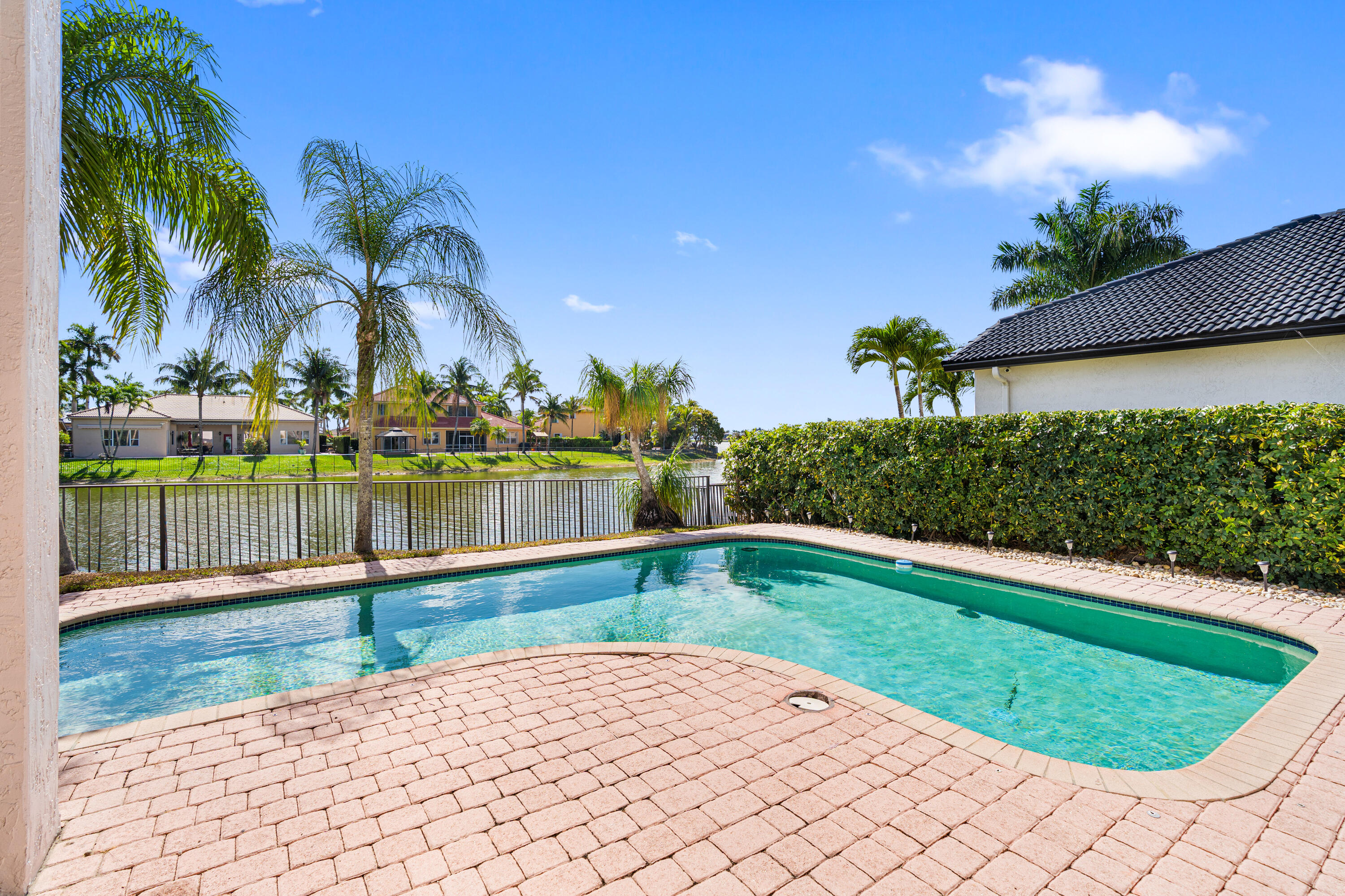 SUNSET LAKES PLAT ONE - Residential