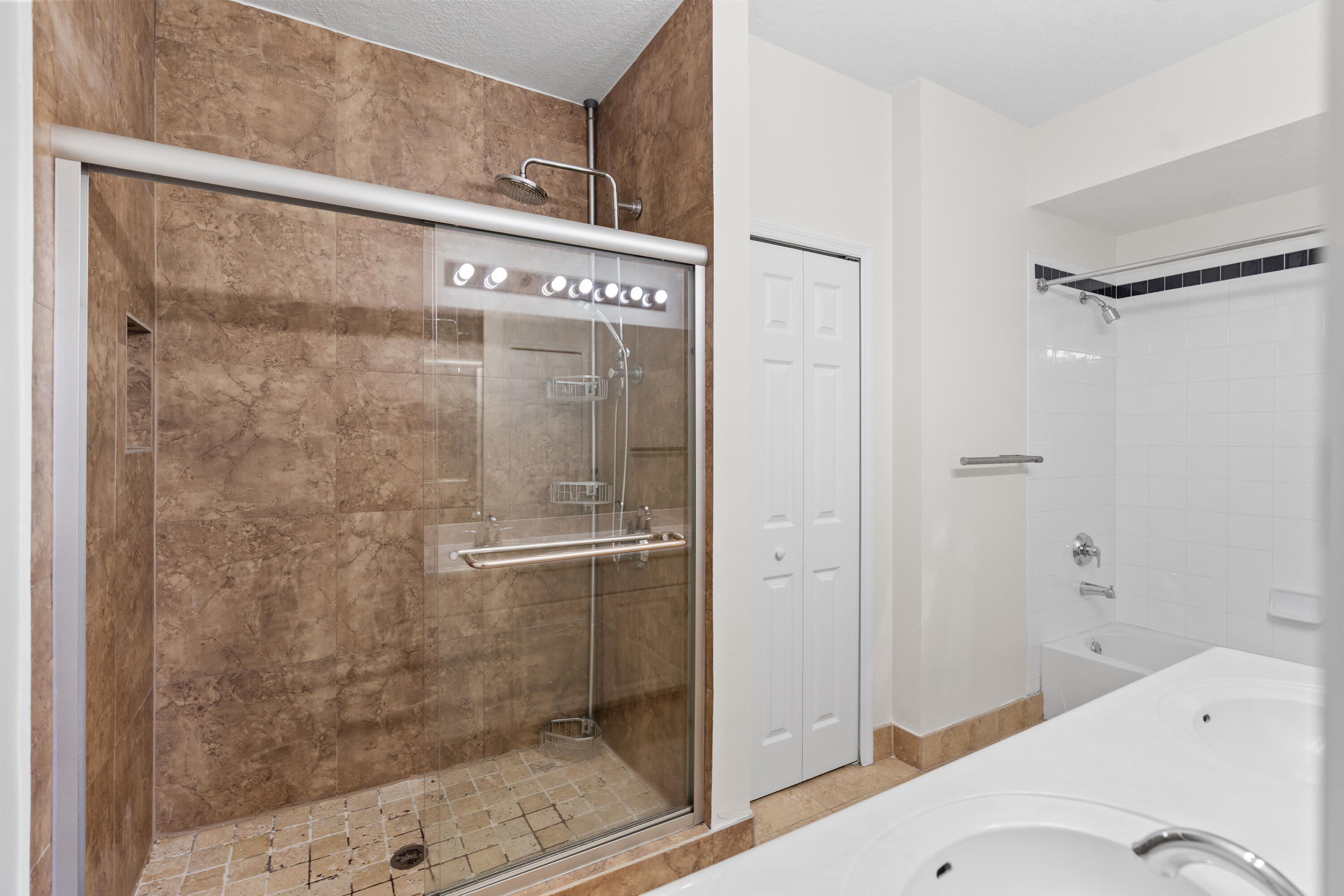 SUNSET LAKES PLAT ONE - Residential