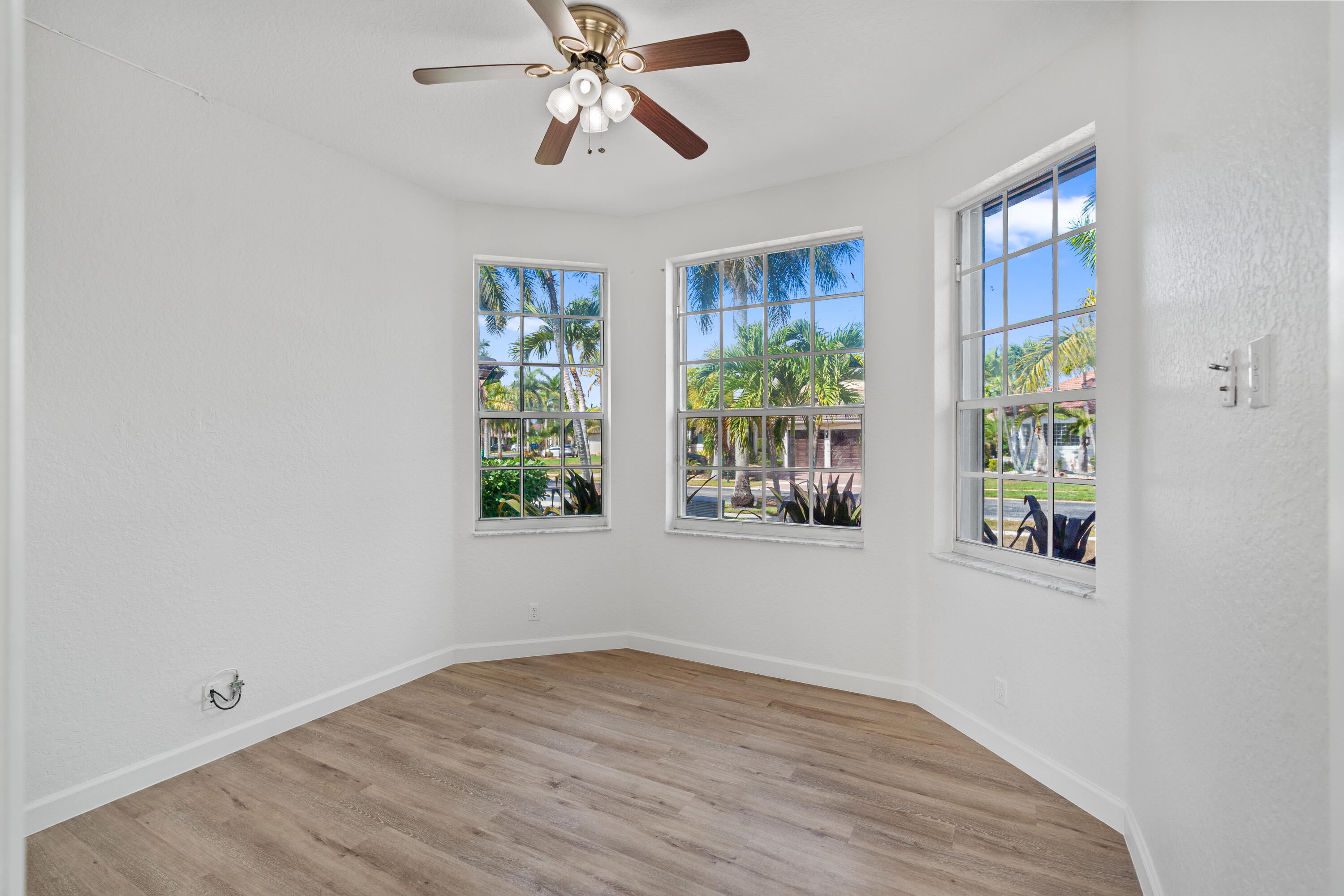 SUNSET LAKES PLAT ONE - Residential