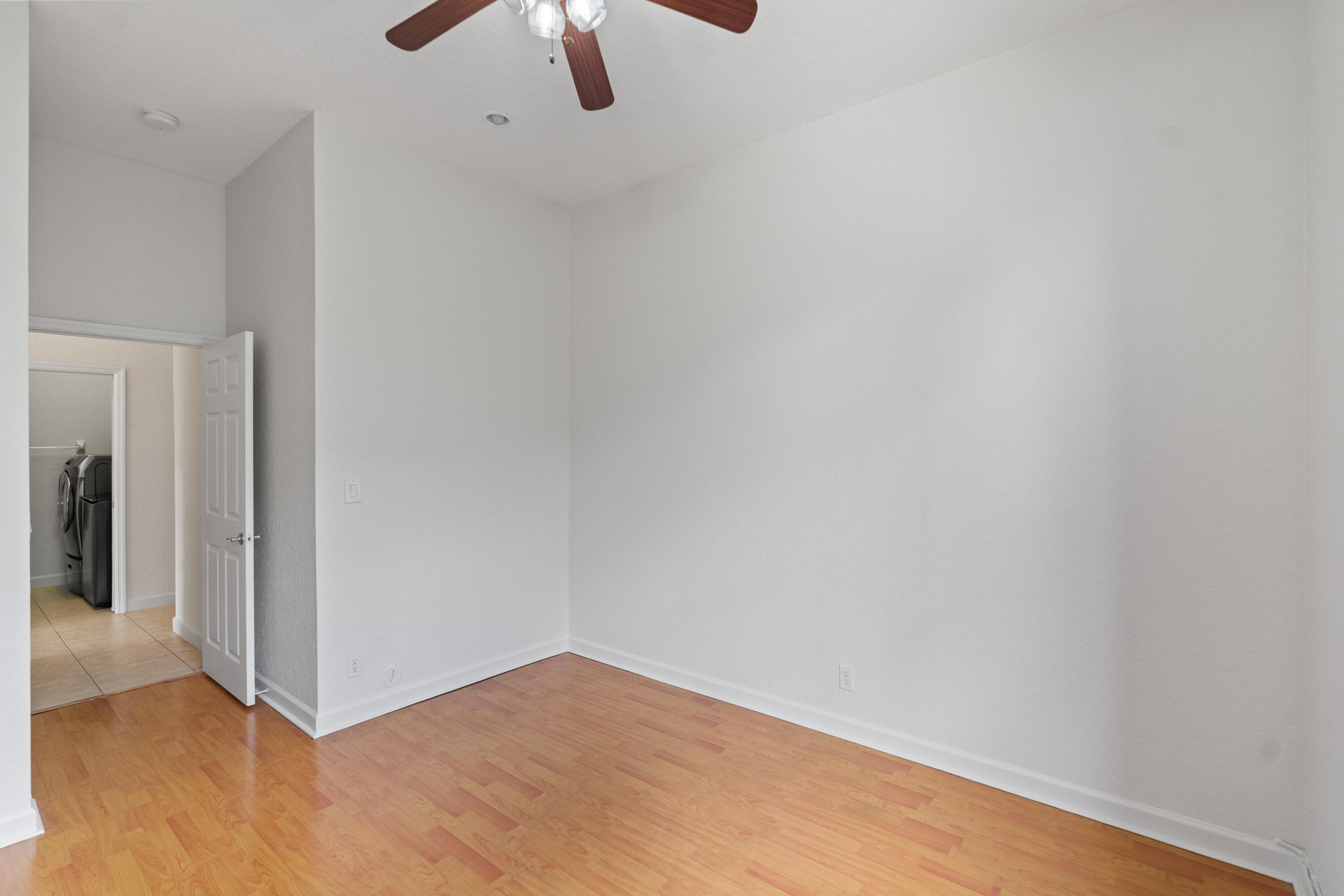 SUNSET LAKES PLAT ONE - Residential