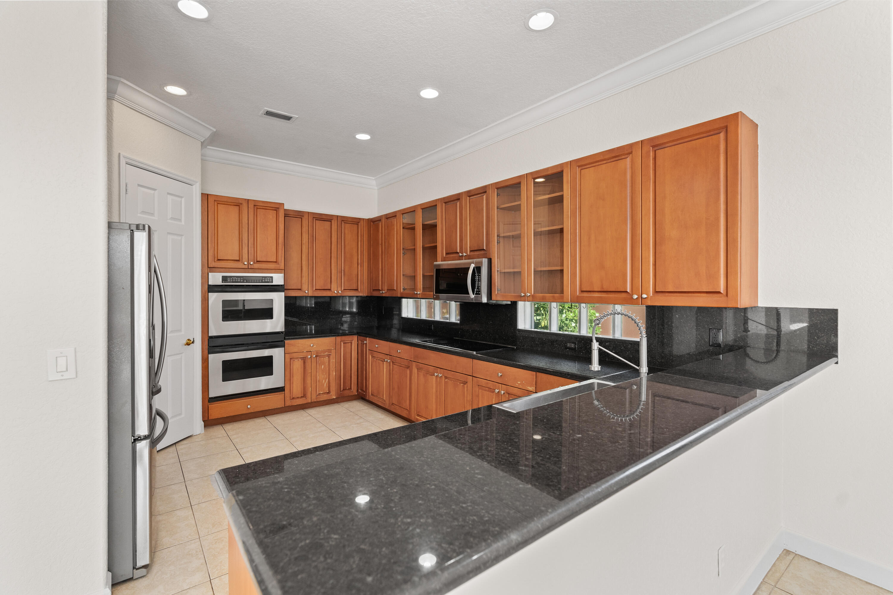 SUNSET LAKES PLAT ONE - Residential