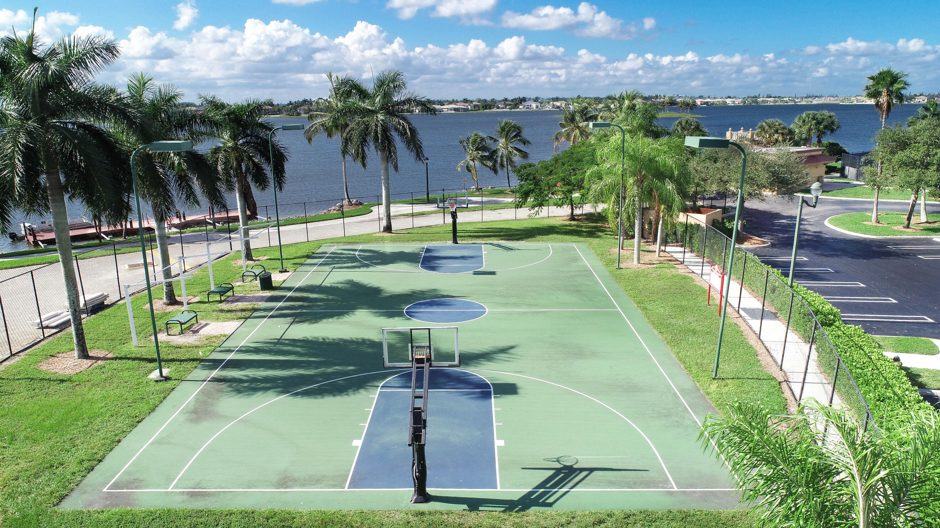 SUNSET LAKES PLAT ONE - Residential