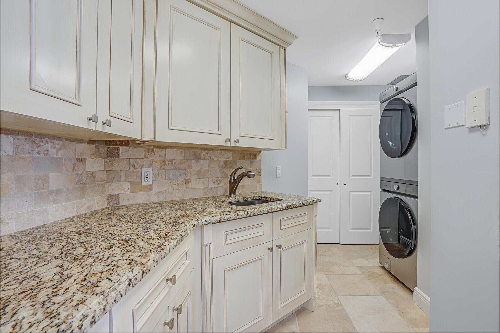 Via Delfino - Residential