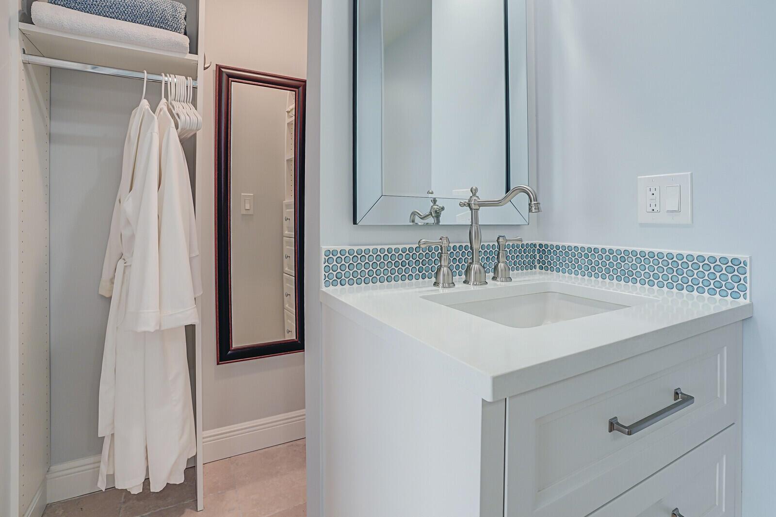 Via Delfino - Residential