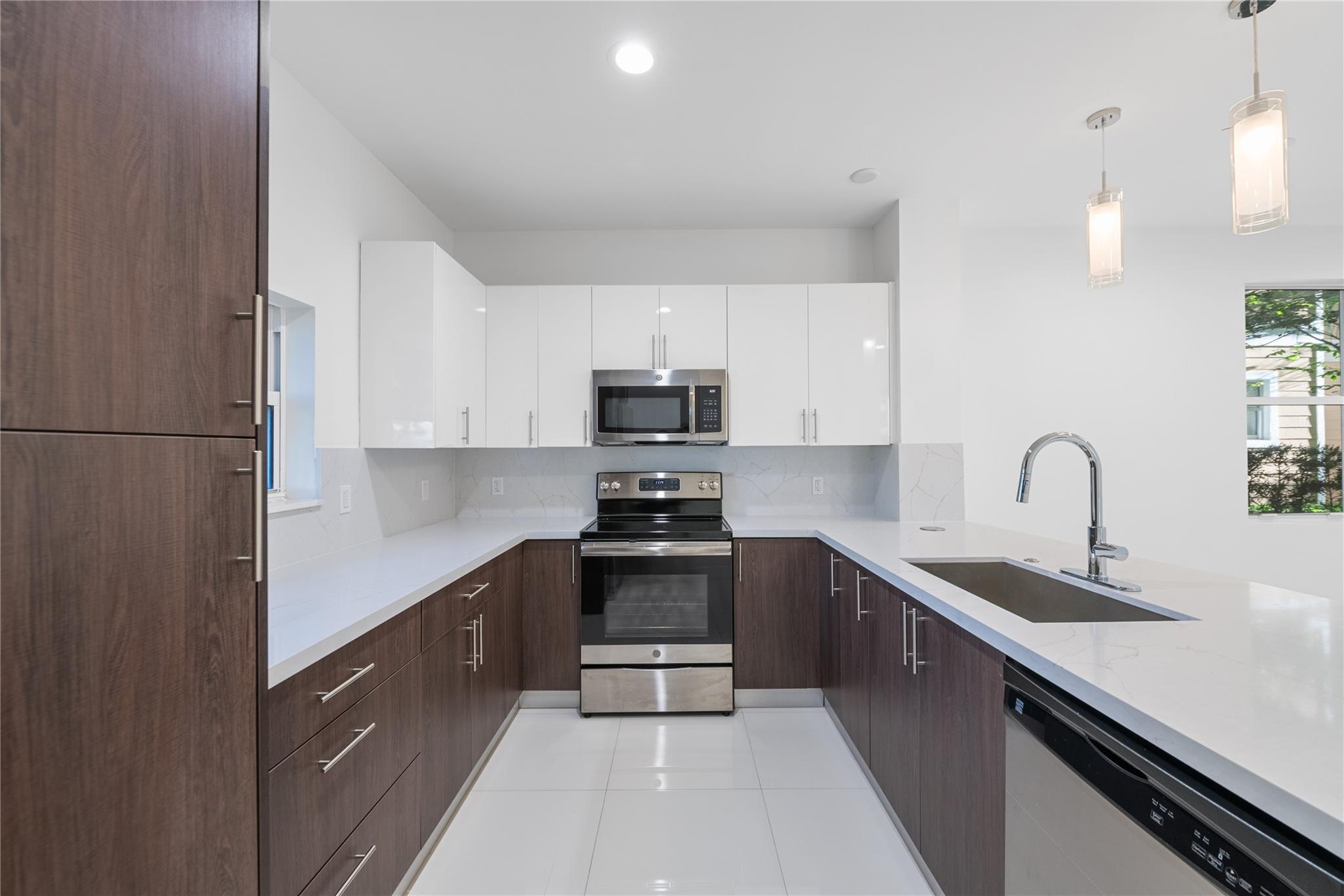 324 SW 14th Ct 324