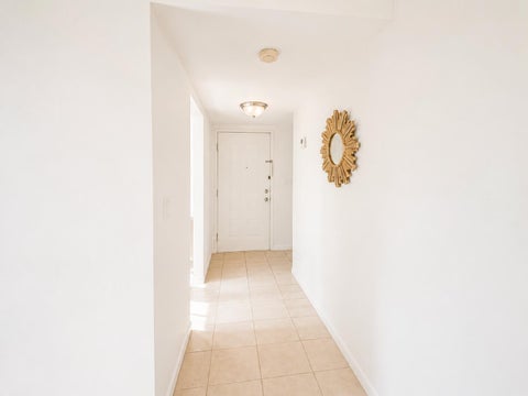 Tiny photo for 711 N Pine Island Road #204, Plantation, FL 33324 (MLS # B26035392)