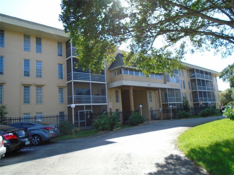 TOWN SQUARE - Residential
