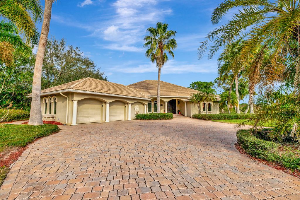 Photo of 571 SW Sanctuary Drive, Port Saint Lucie, FL 34986 (MLS # R10942781)