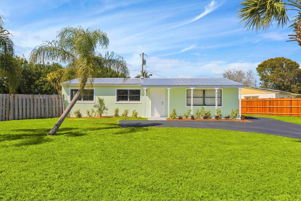 Photo of 9105 Reed Drive, Palm Beach Gardens, FL 33410 (MLS # R10966450)