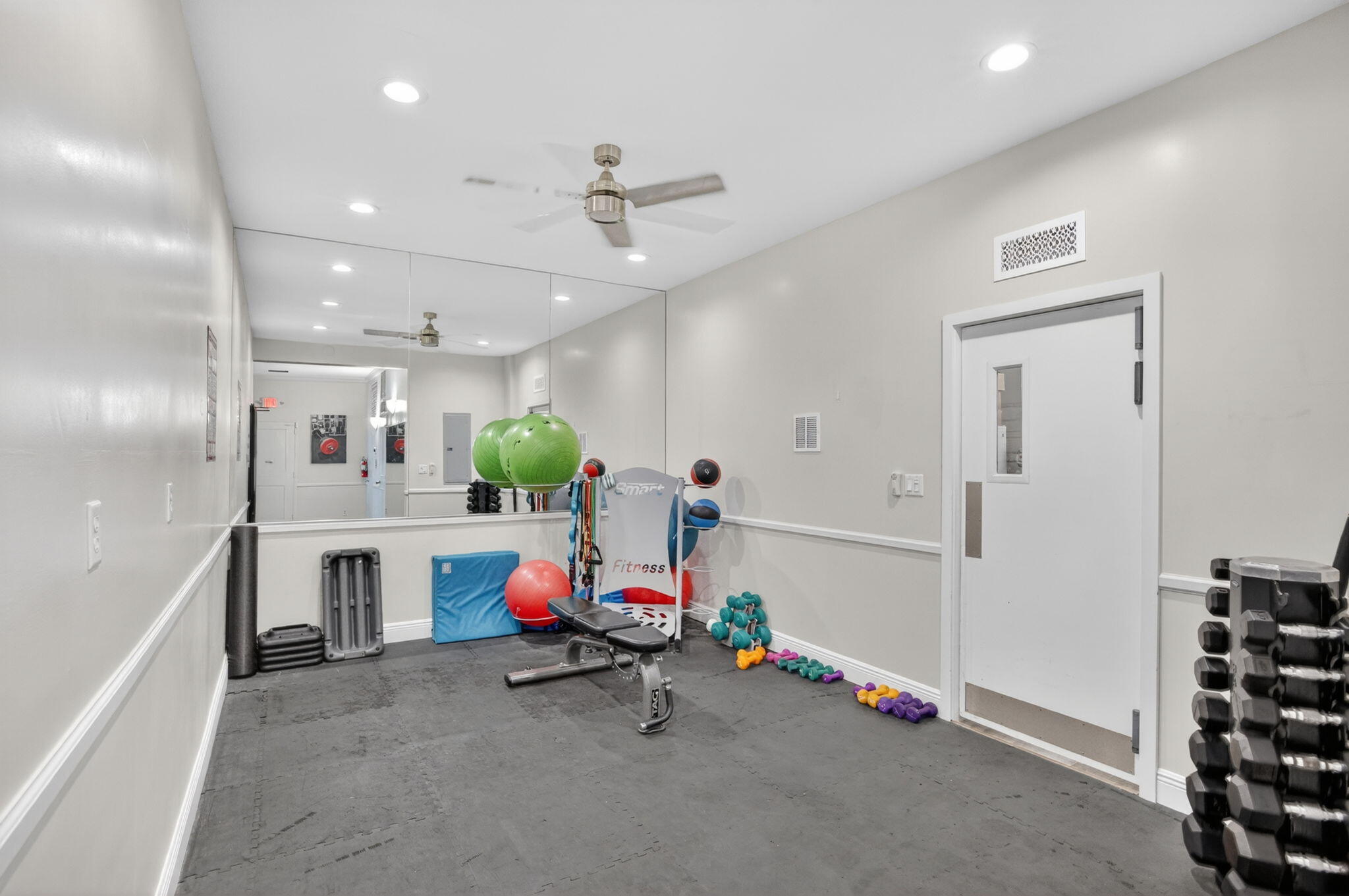 EVERGLADES HOUSE CONDO - Residential