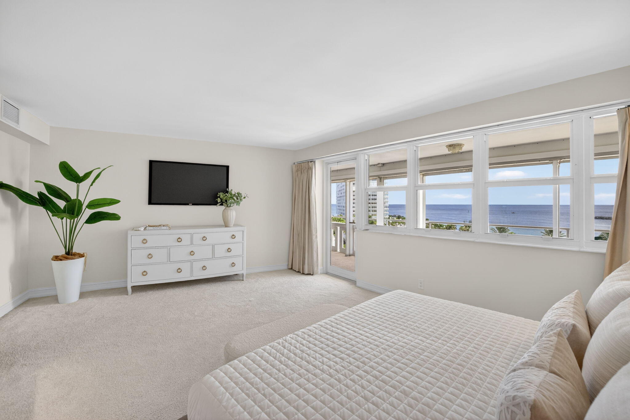 EVERGLADES HOUSE CONDO - Residential