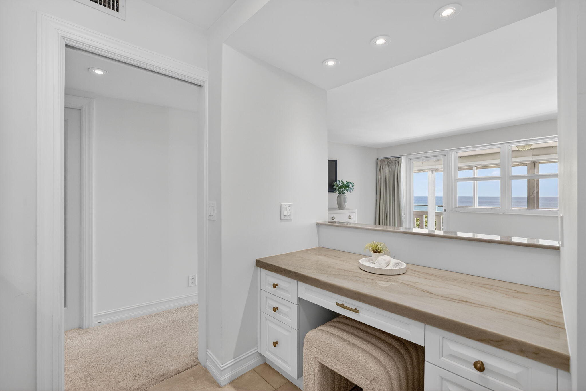 EVERGLADES HOUSE CONDO - Residential