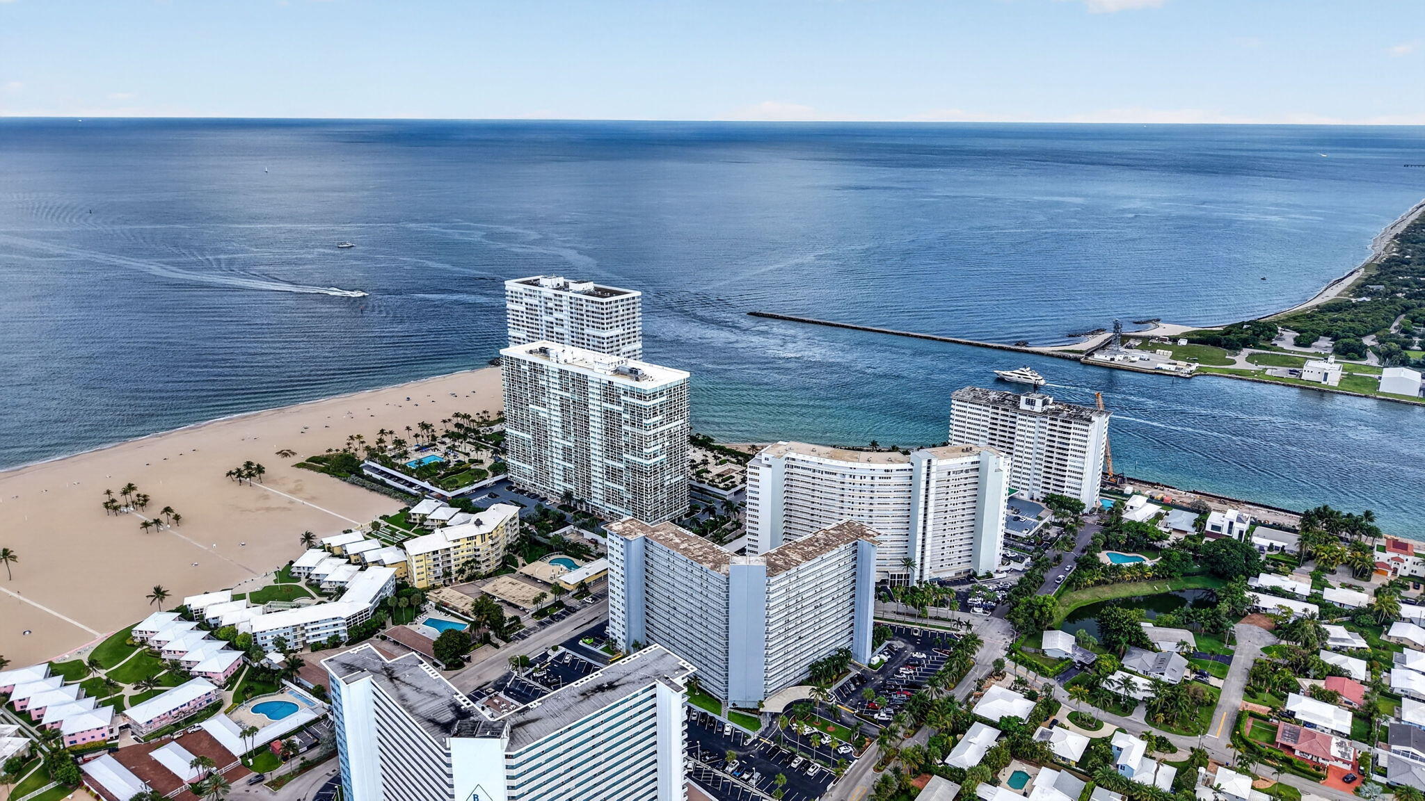 EVERGLADES HOUSE CONDO - Residential