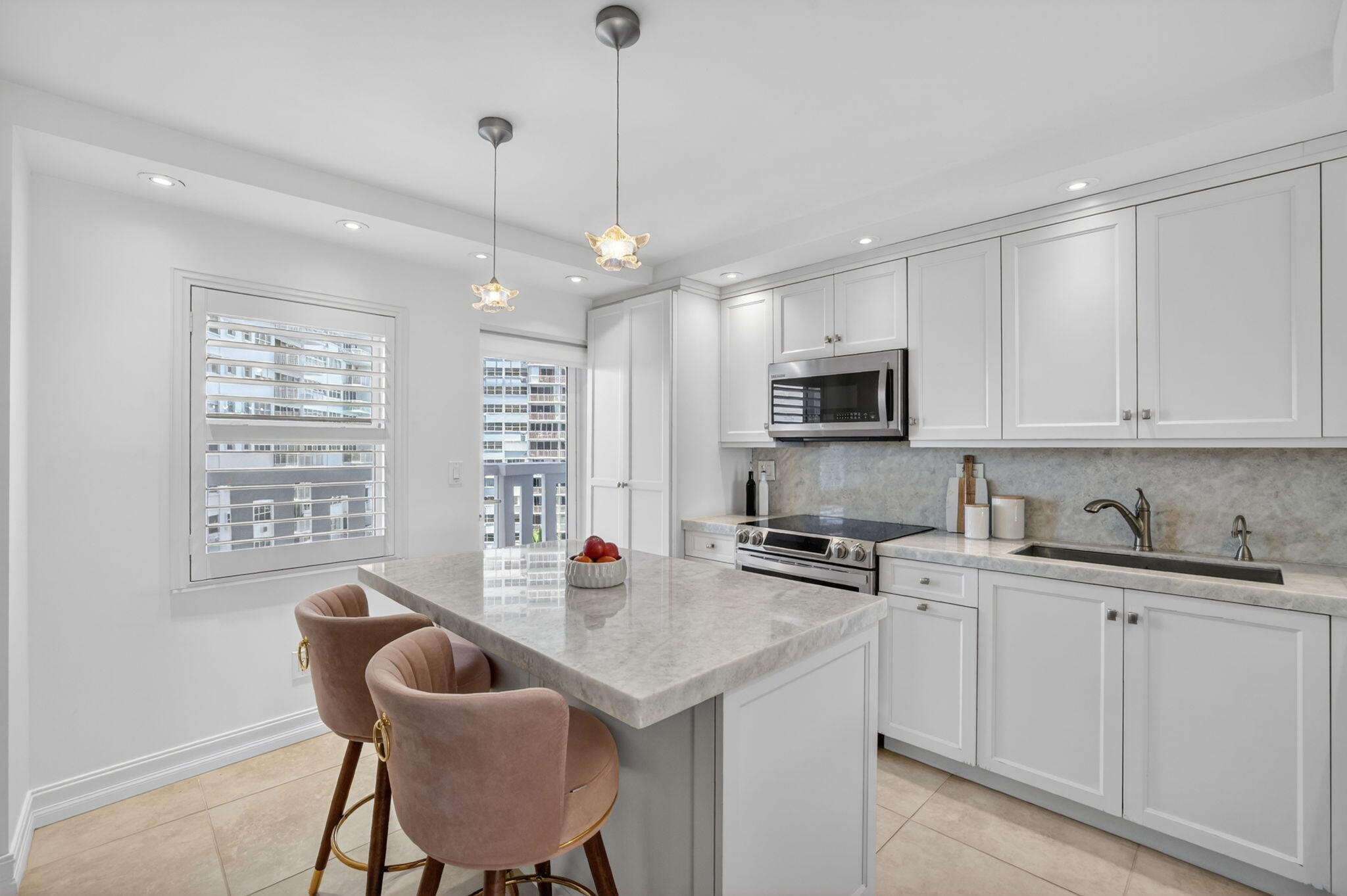 EVERGLADES HOUSE CONDO - Residential