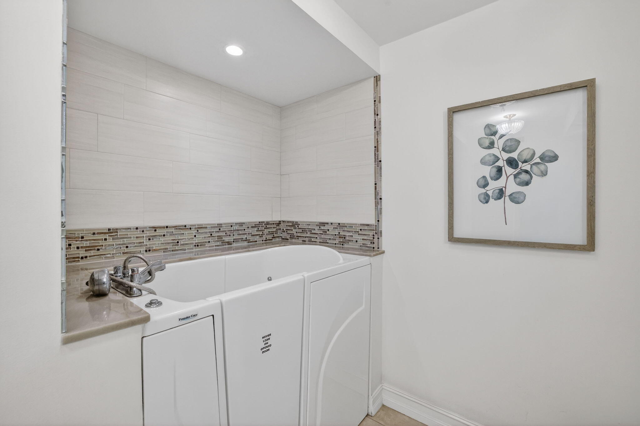 EVERGLADES HOUSE CONDO - Residential