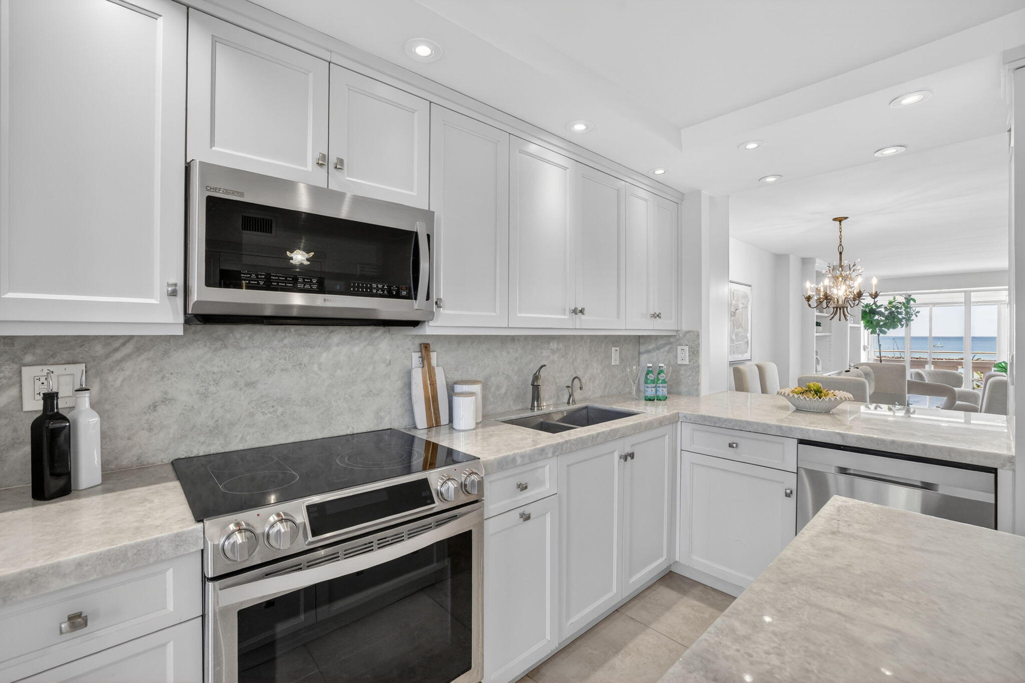 EVERGLADES HOUSE CONDO - Residential