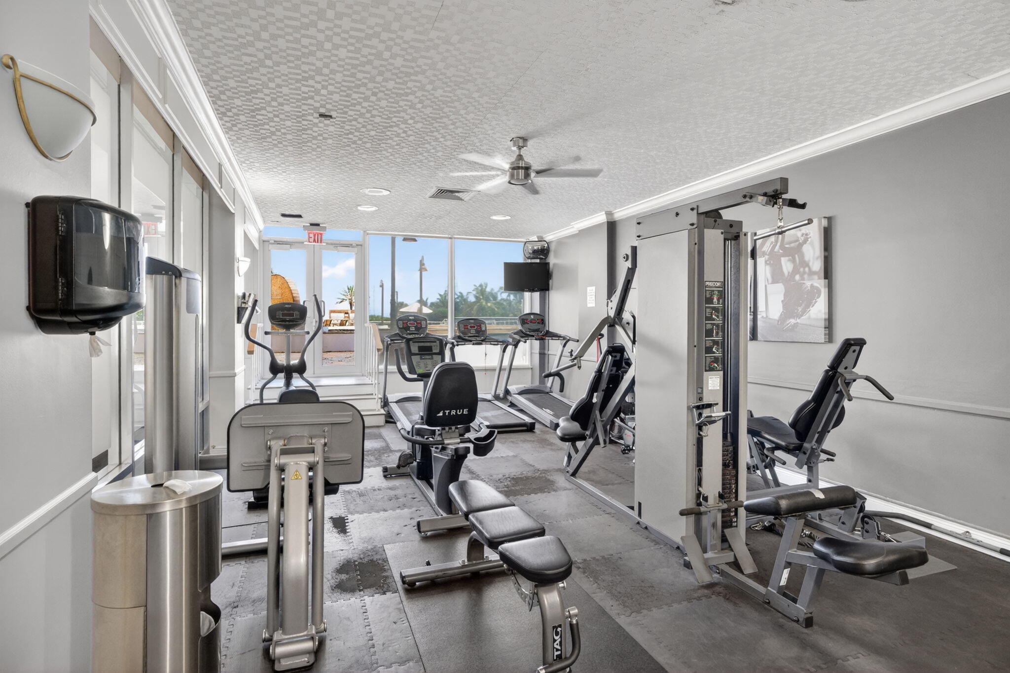 EVERGLADES HOUSE CONDO - Residential