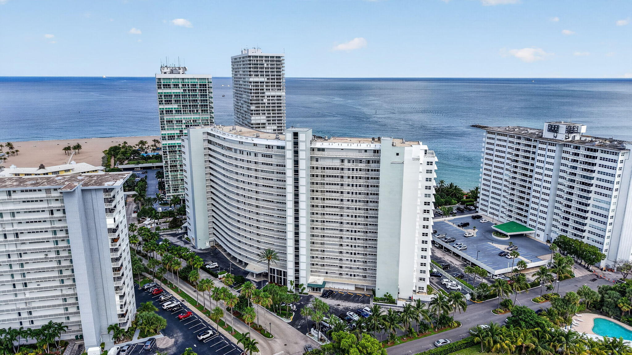EVERGLADES HOUSE CONDO - Residential