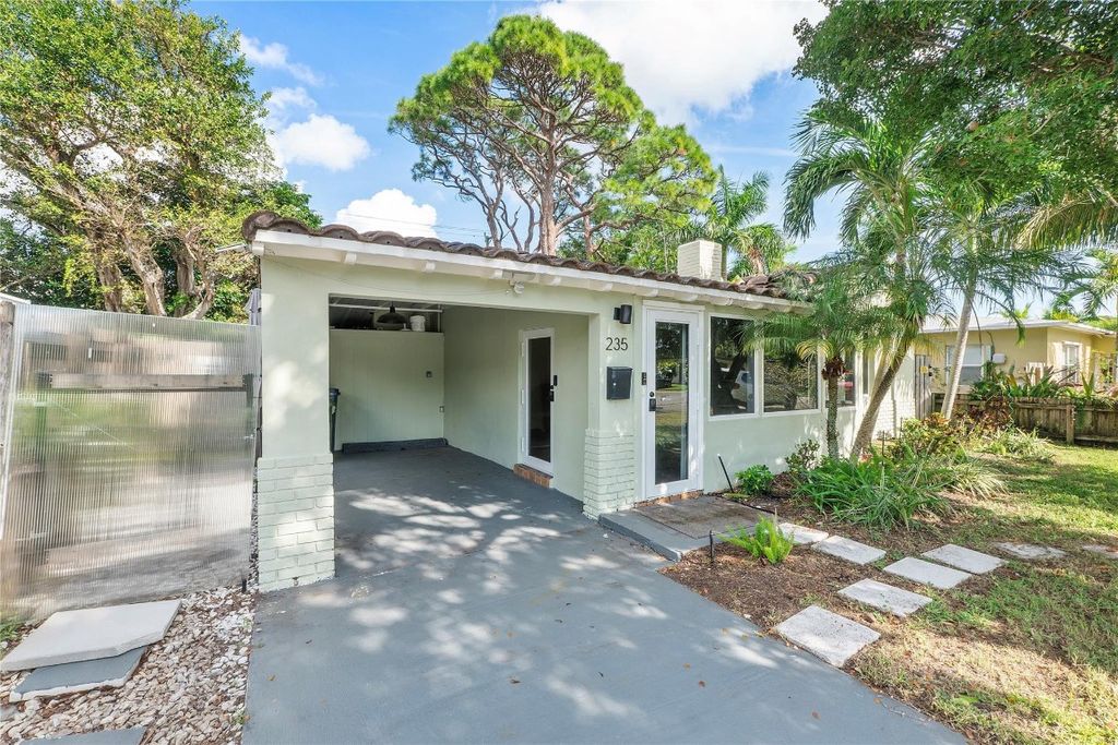 Photo of 235 NE 21st Street, Wilton Manors, FL 33305 (MLS # F10540238)