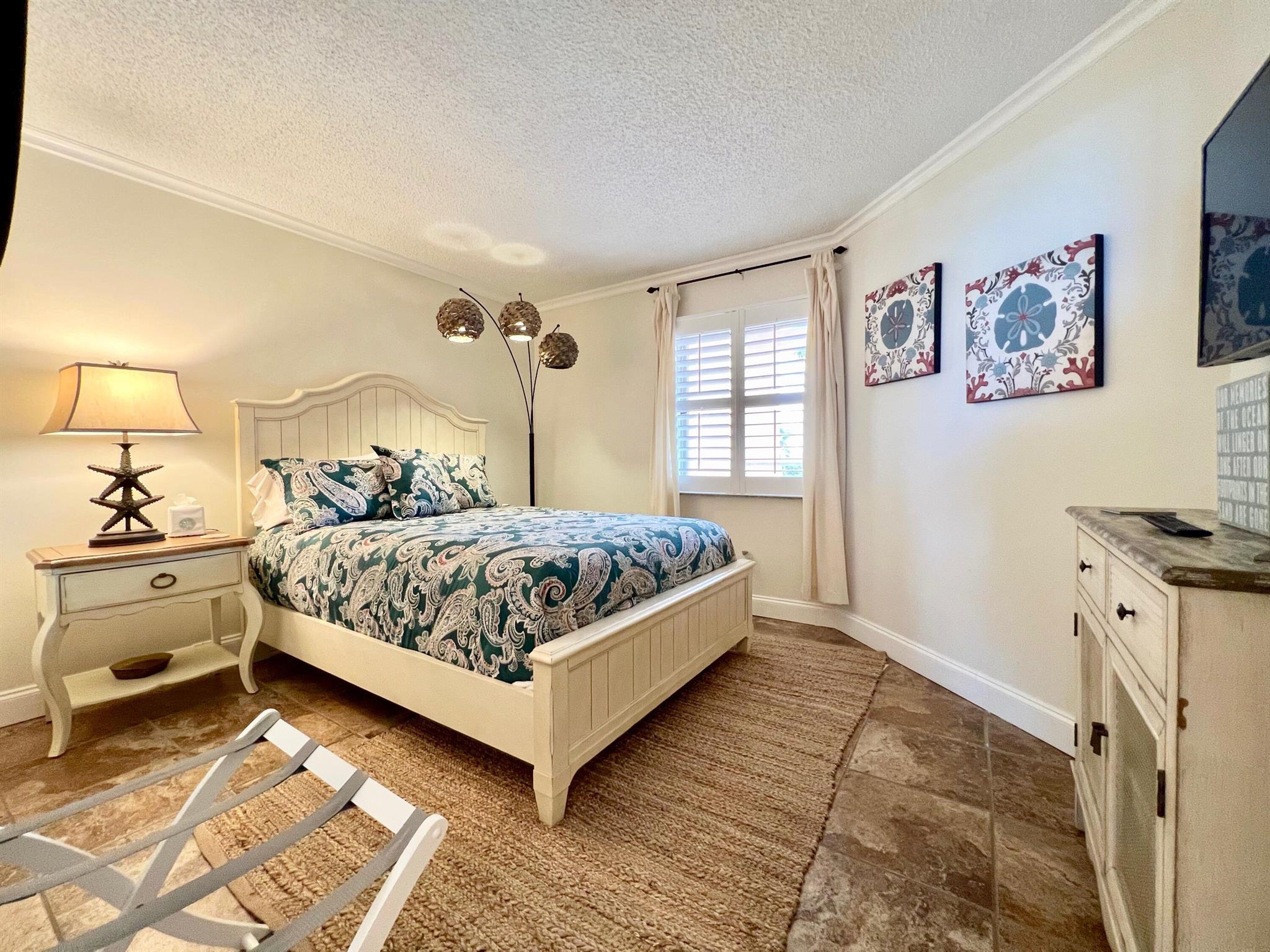 HIBISCUS BY THE SEA CONDO - Residential Lease