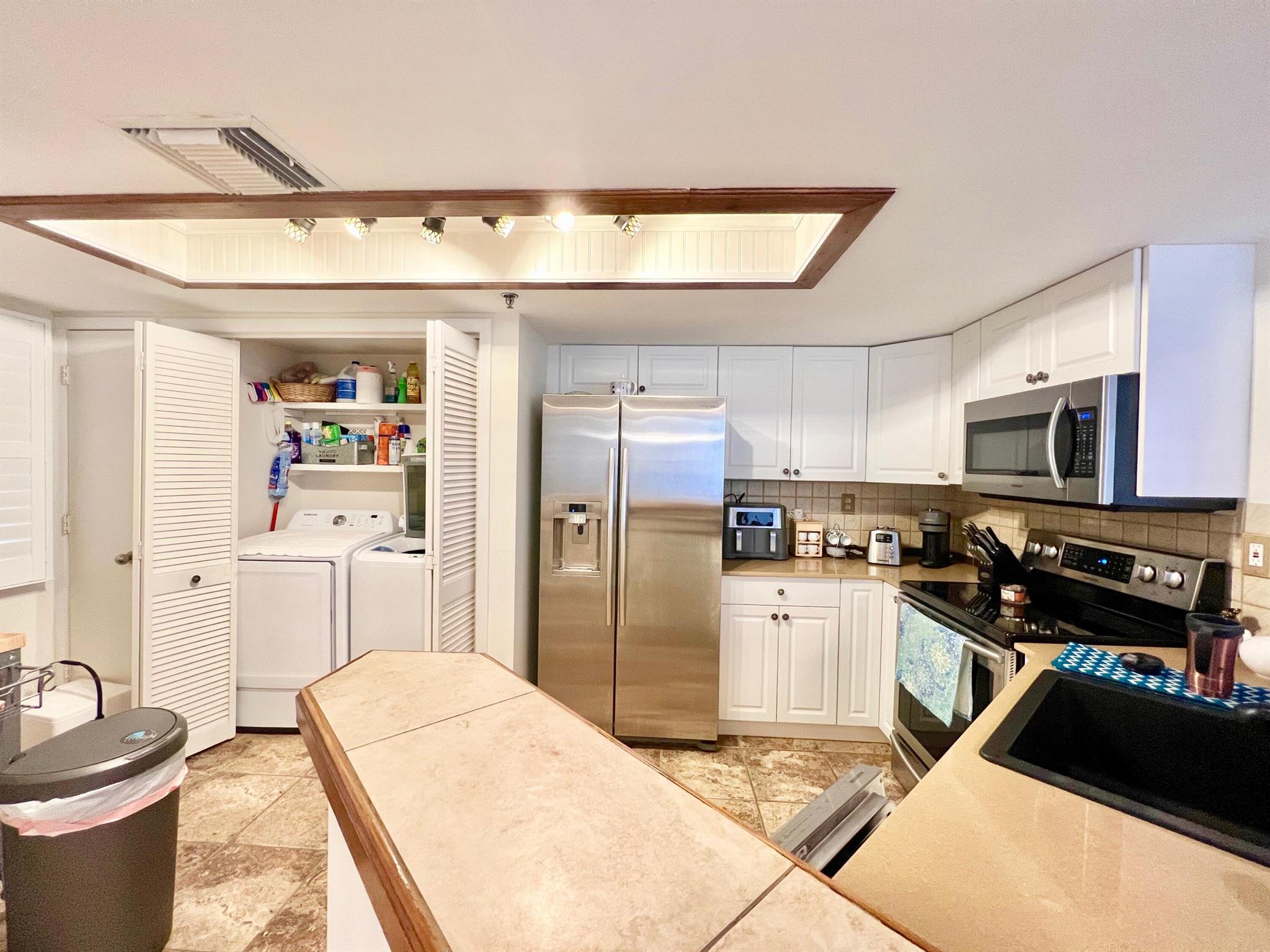 HIBISCUS BY THE SEA CONDO - Residential Lease