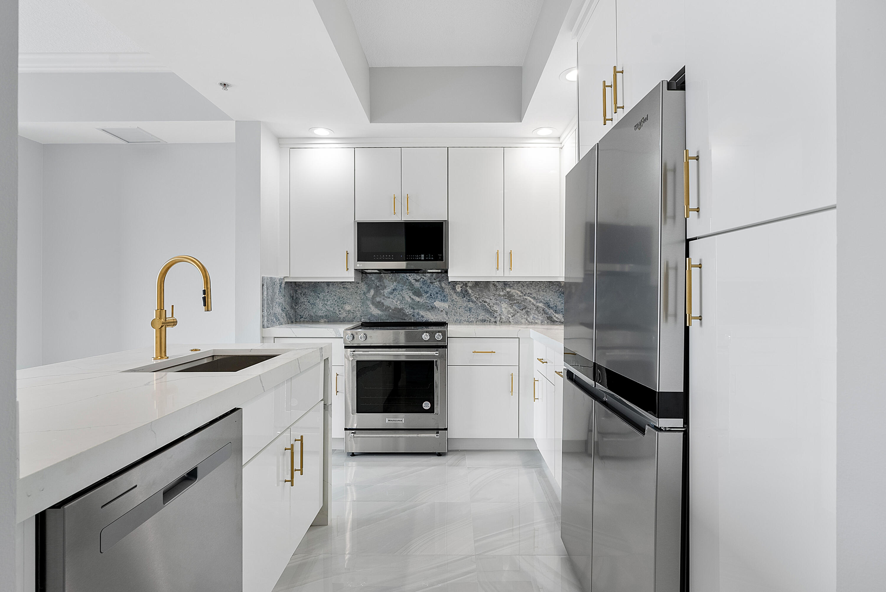 801 S Olive Avenue 702