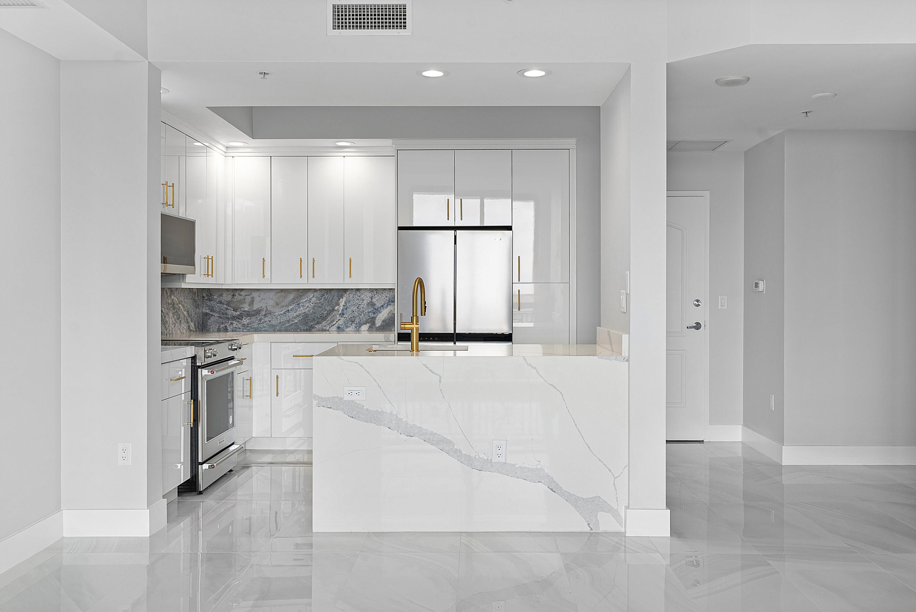 801 S Olive Avenue 702