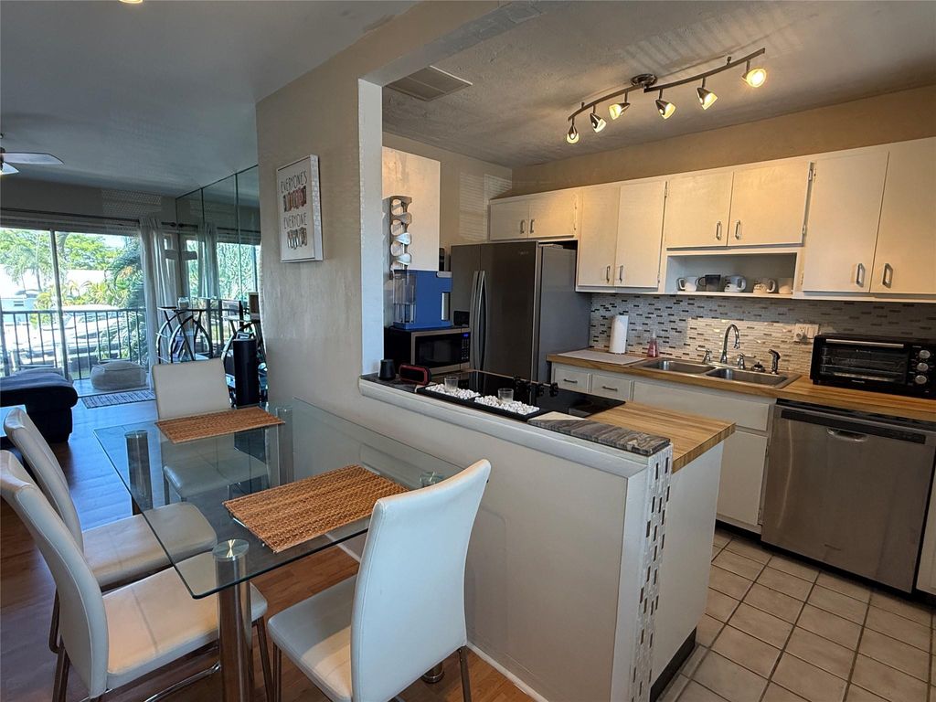 Photo of 2801 NE 33rd Court #207, Fort Lauderdale, FL 33306 (MLS # F10495339)