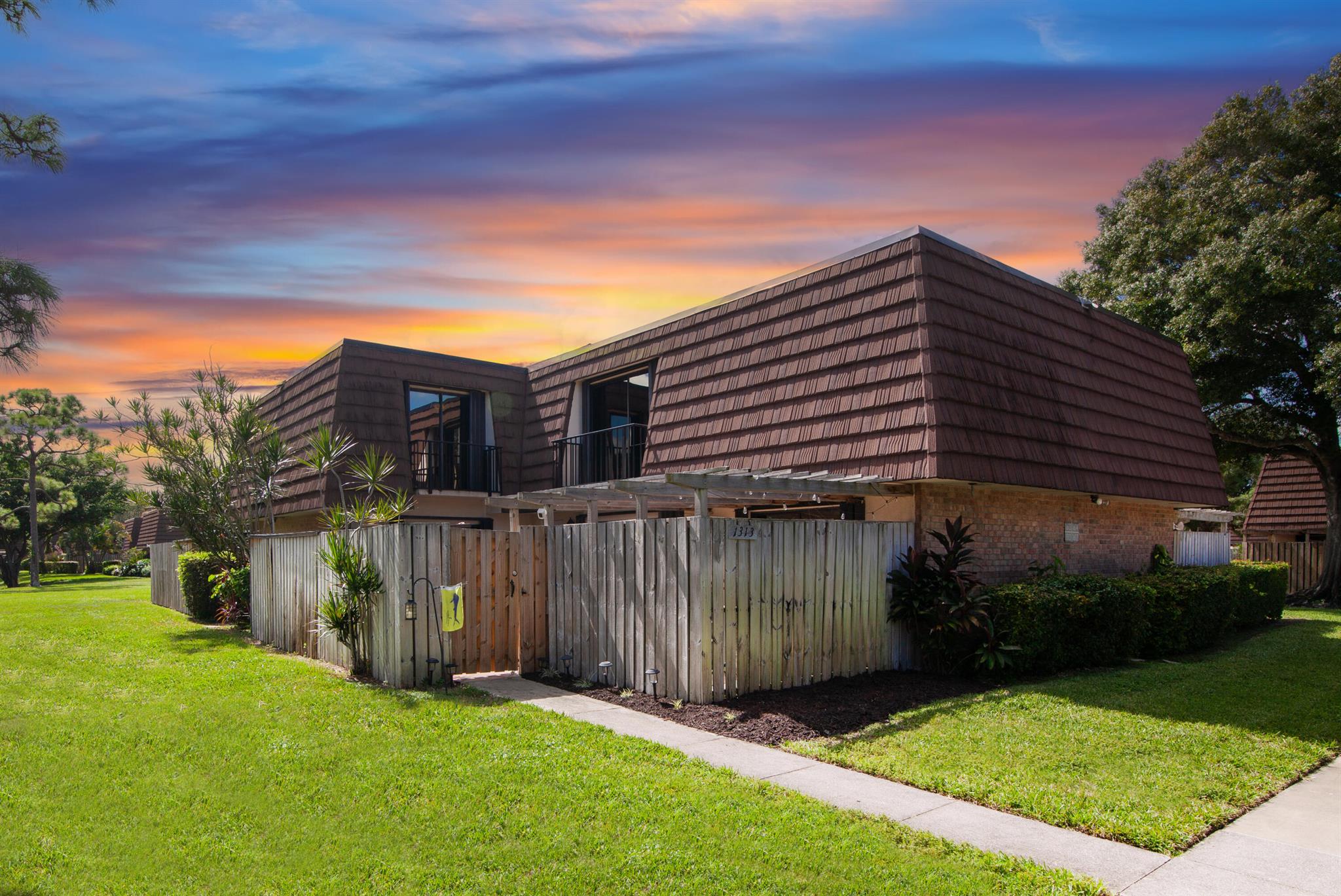 GARDEN LAKES AND GARDEN S - Residential