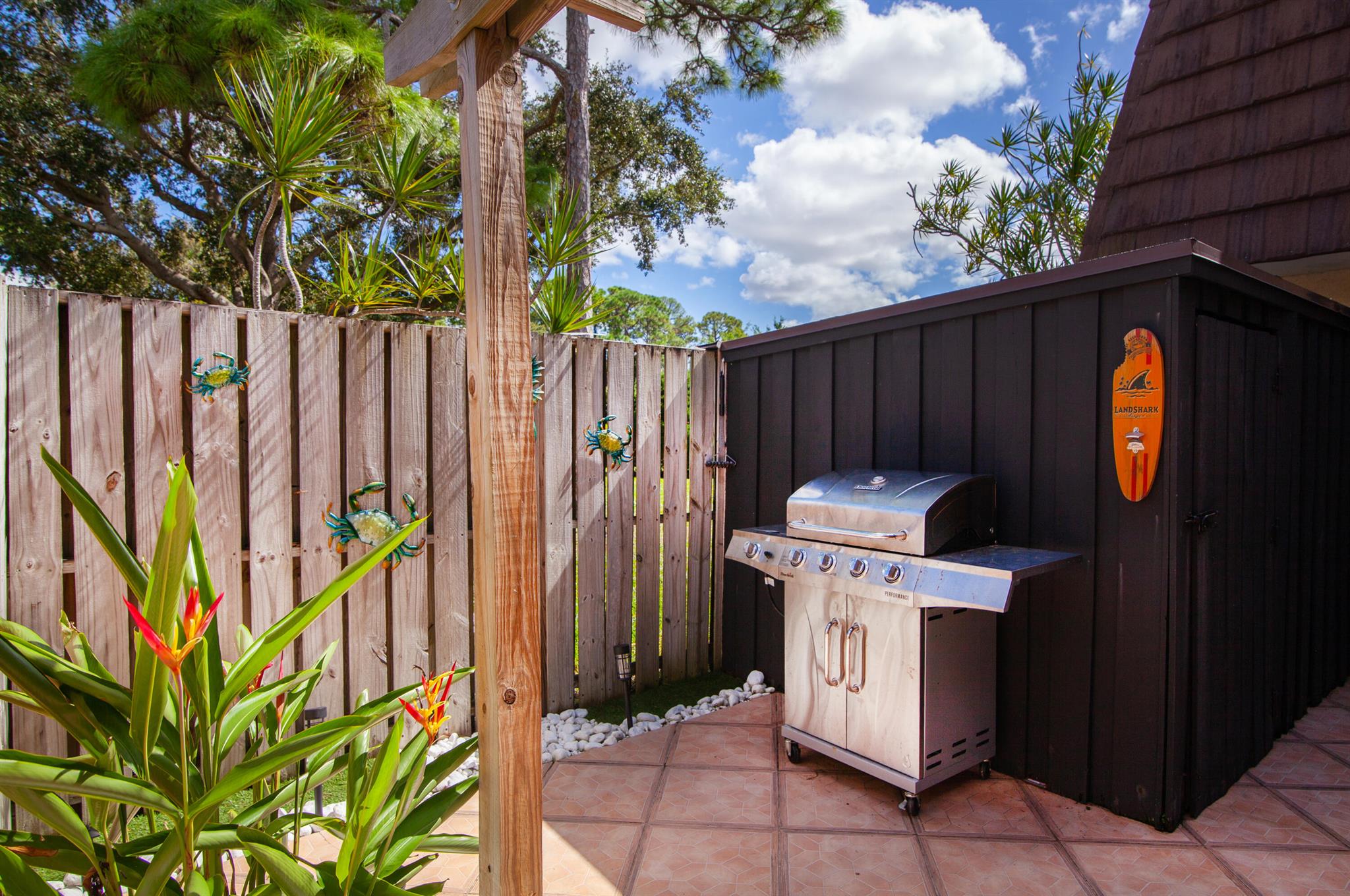 GARDEN LAKES AND GARDEN S - Residential