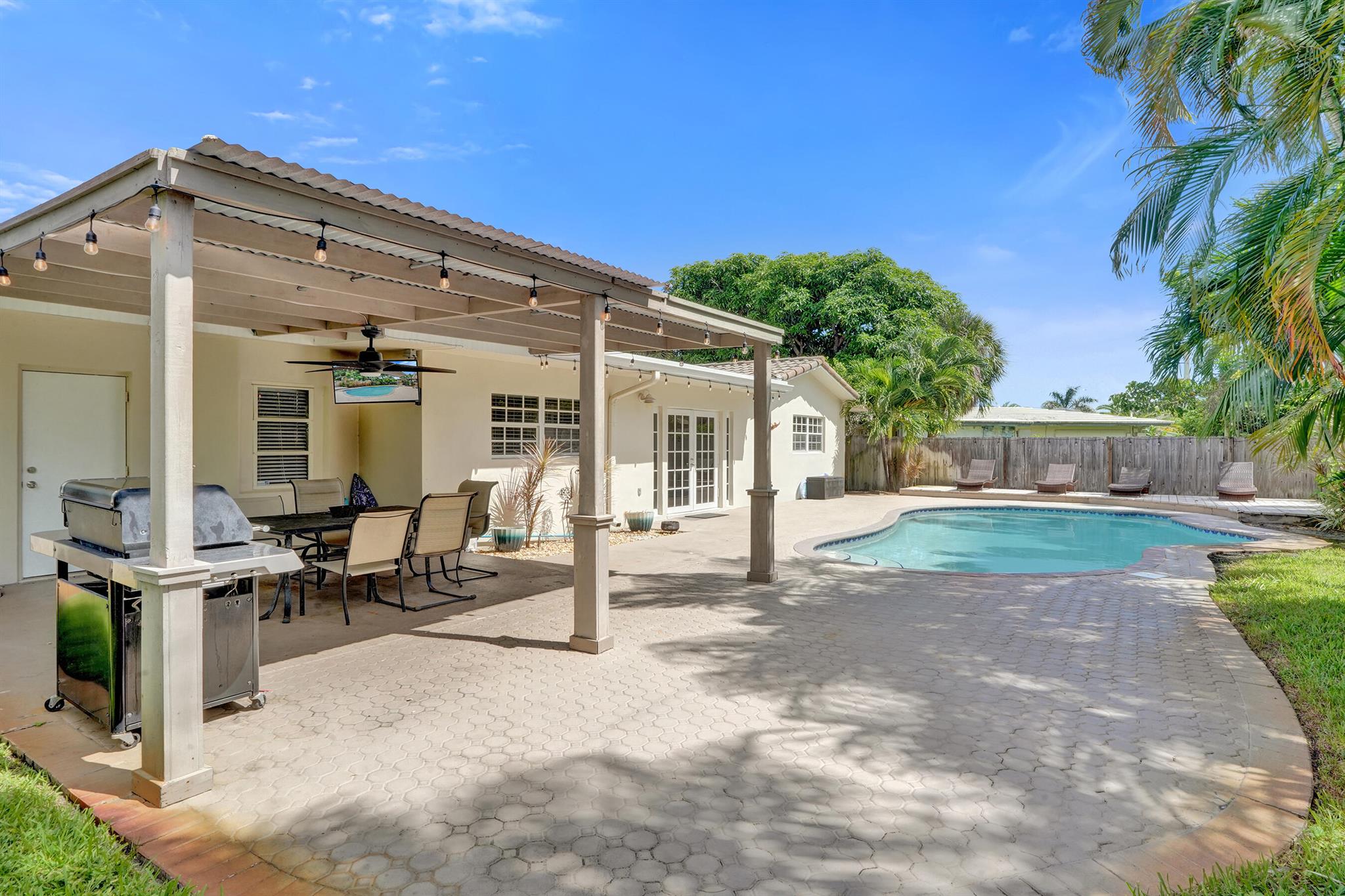 THE COVE - Residential