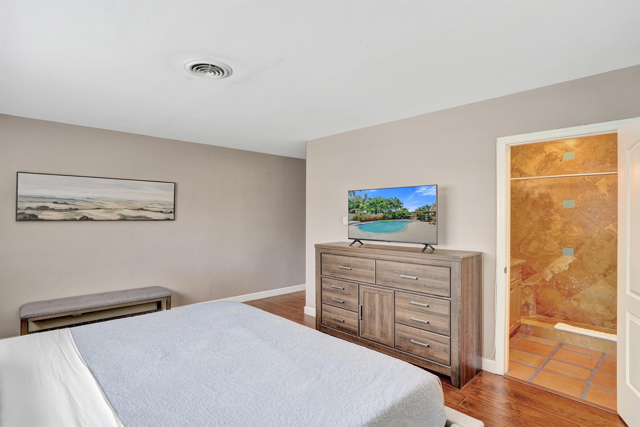 THE COVE - Residential