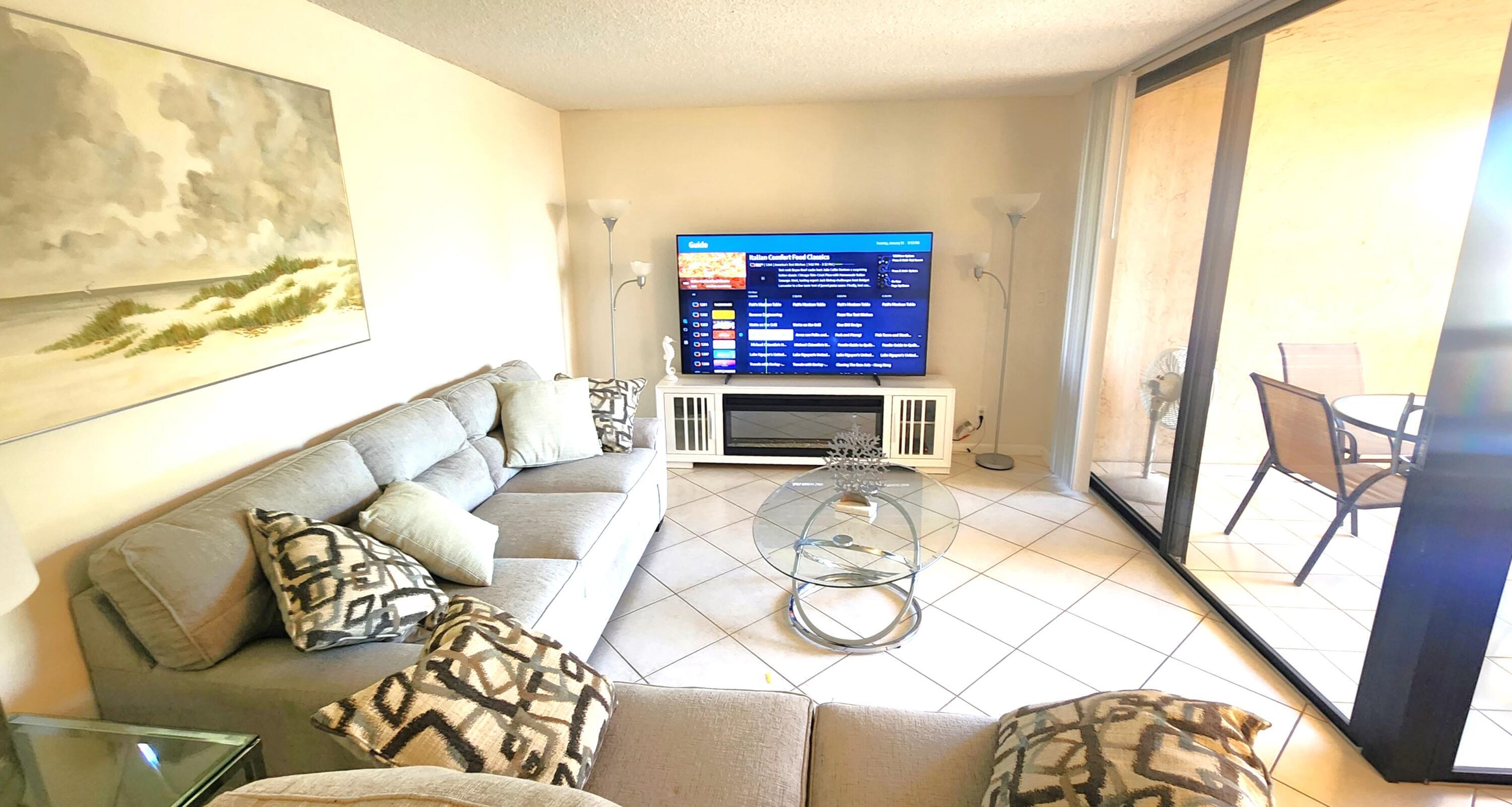 LAVERS DELRAY RACQUET CLUB CONDO - Residential Lease