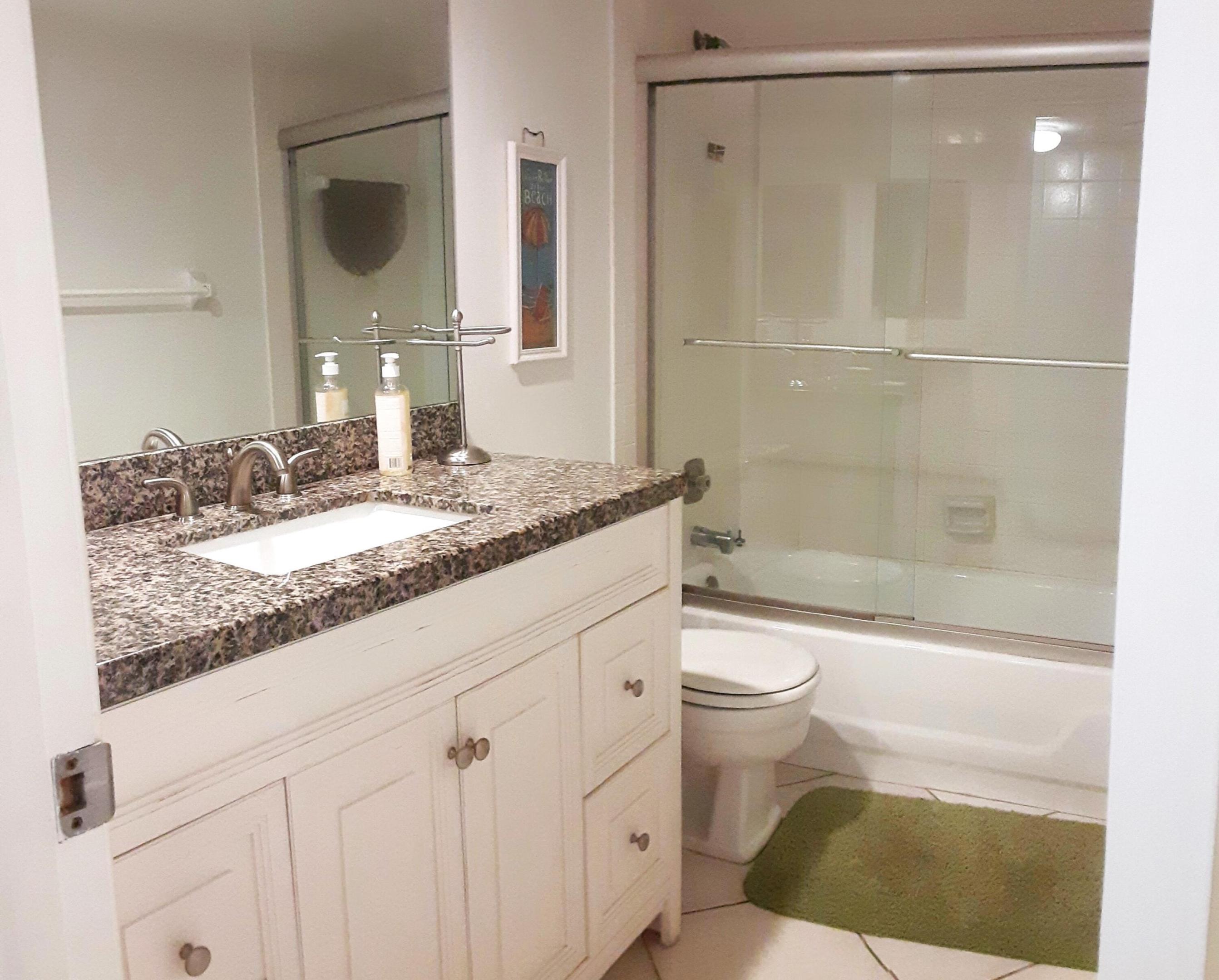 LAVERS DELRAY RACQUET CLUB CONDO - Residential Lease