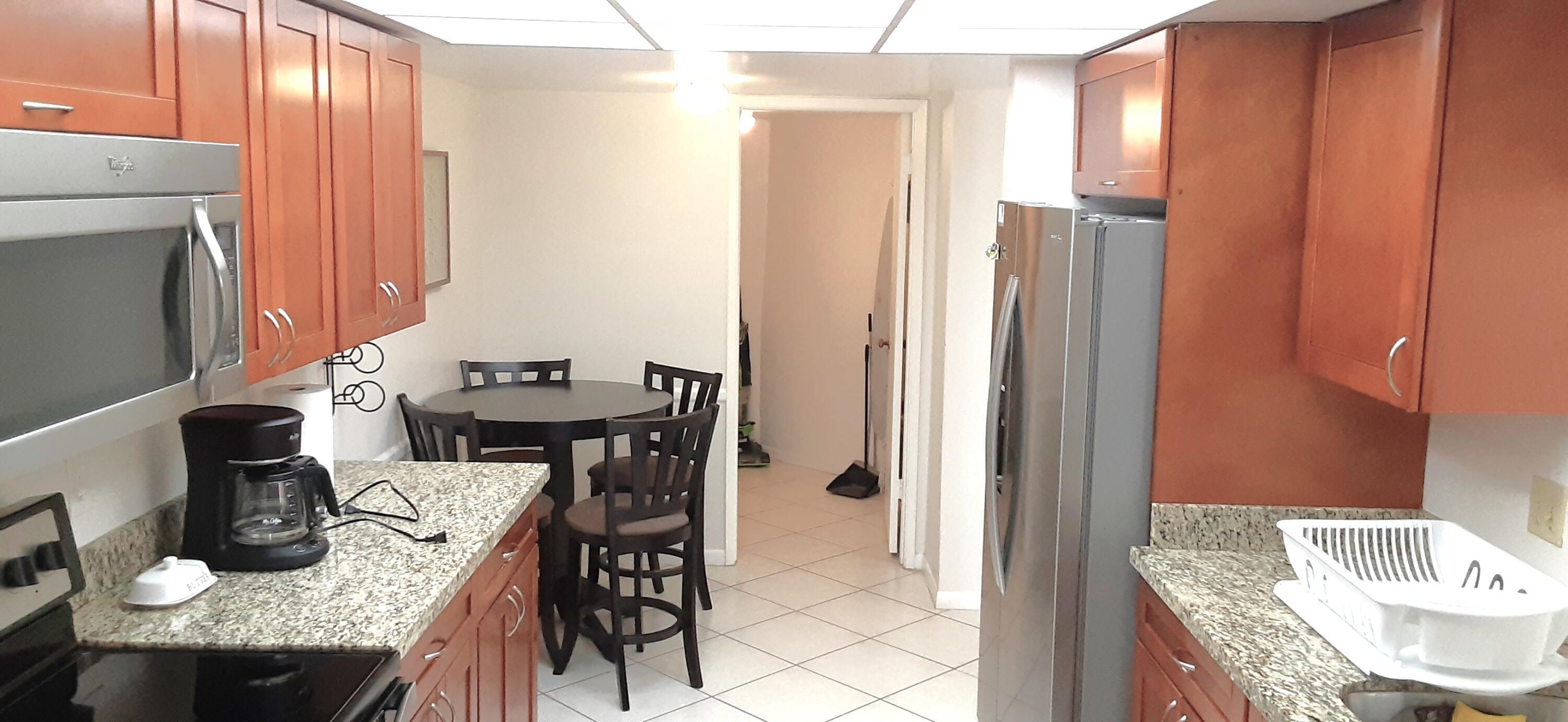 LAVERS DELRAY RACQUET CLUB CONDO - Residential Lease