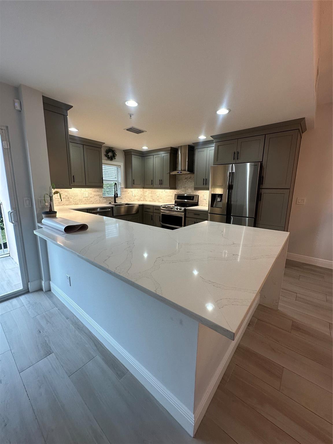 Waverly Place Amd - Residential Lease