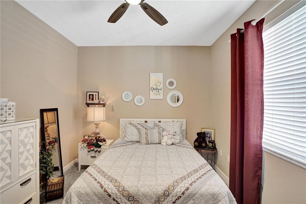 Royal Griffin 172-29 B - Residential
