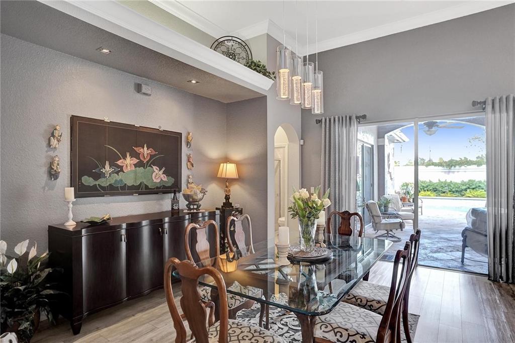 Royal Griffin 172-29 B - Residential