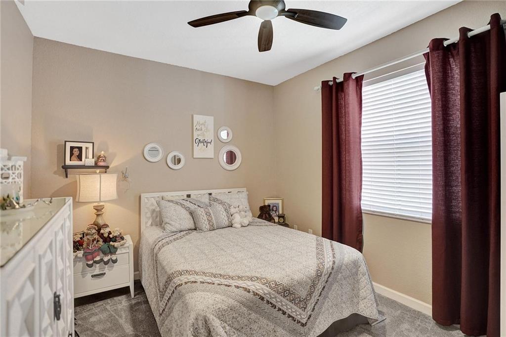 Royal Griffin 172-29 B - Residential