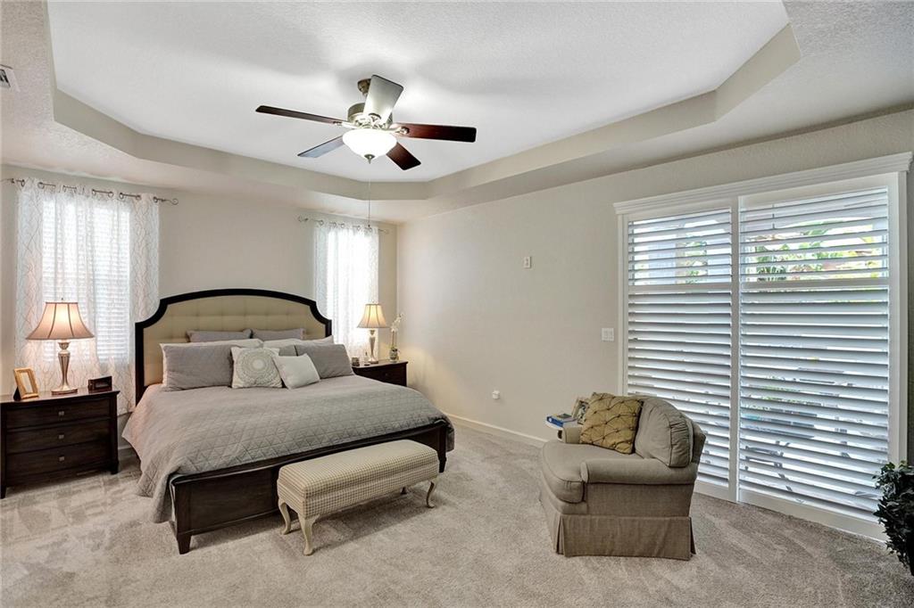 Royal Griffin 172-29 B - Residential