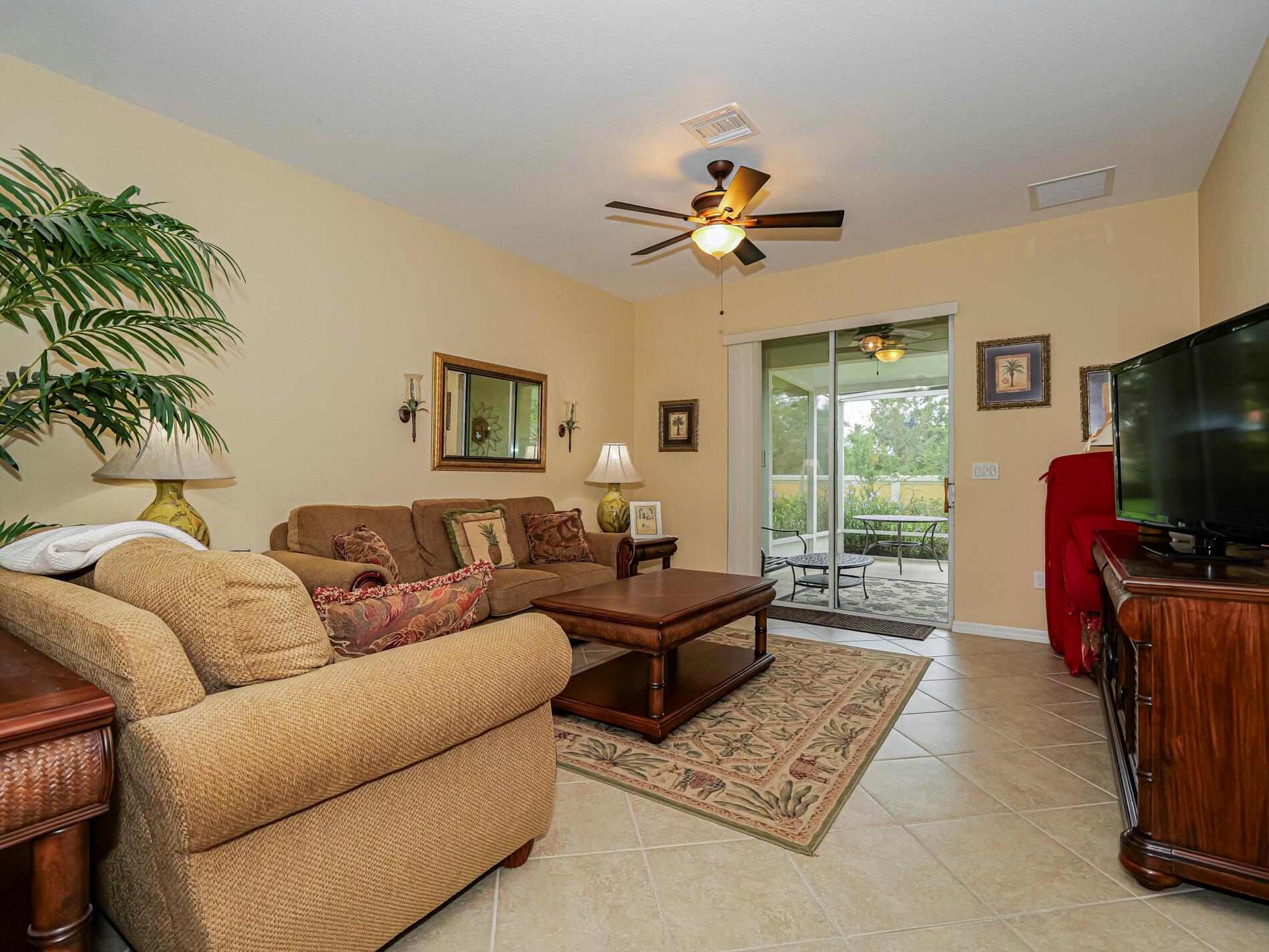 6325 Oxford Circle 101