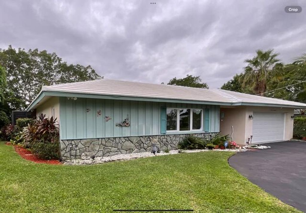 Photo of 1118 SW 26th Avenue, Boynton Beach, FL 33426 (MLS # R11030351)