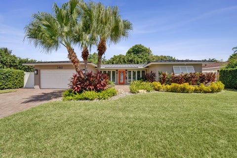 Photo of 3460 NE 17TH Terrace, Oakland Park, FL 33334 (MLS # B26076925)