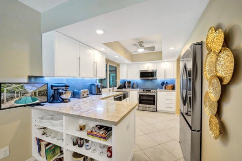 Tiny photo for 3460 NE 17TH Terrace, Oakland Park, FL 33334 (MLS # B26076925)