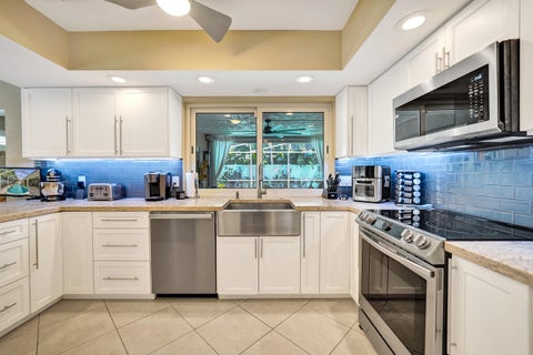Tiny photo for 3460 NE 17TH Terrace, Oakland Park, FL 33334 (MLS # B26076925)
