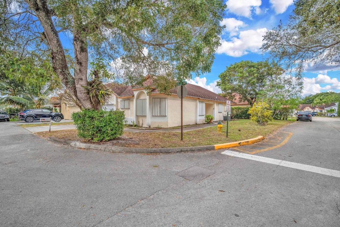 HUNTER GREEN - Residential